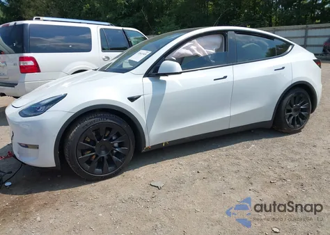 2022 Tesla Model Y Long Range Dual Motor All-Wheel Drive from USA, damaged, VIN 7SAYGDEE0NF431668
